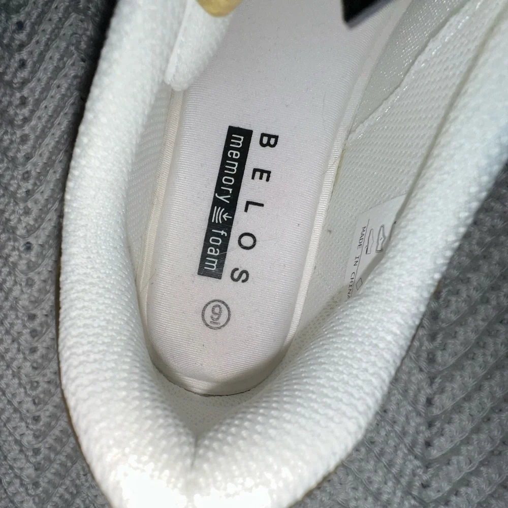 Belos Memory Foam Fashion Platform White  Sneakers with Gold Star - Size 9 - Picture 6 of 6